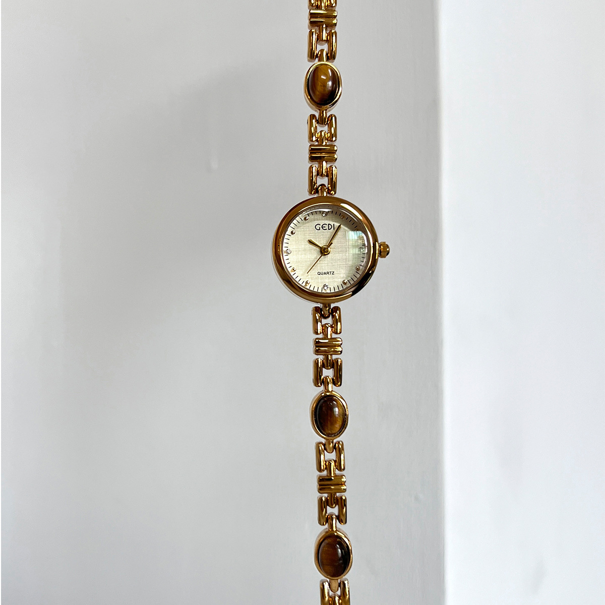 GEDI Luxury Gold Women Watches - огляд і ціна Luxury Watch With Green Dial