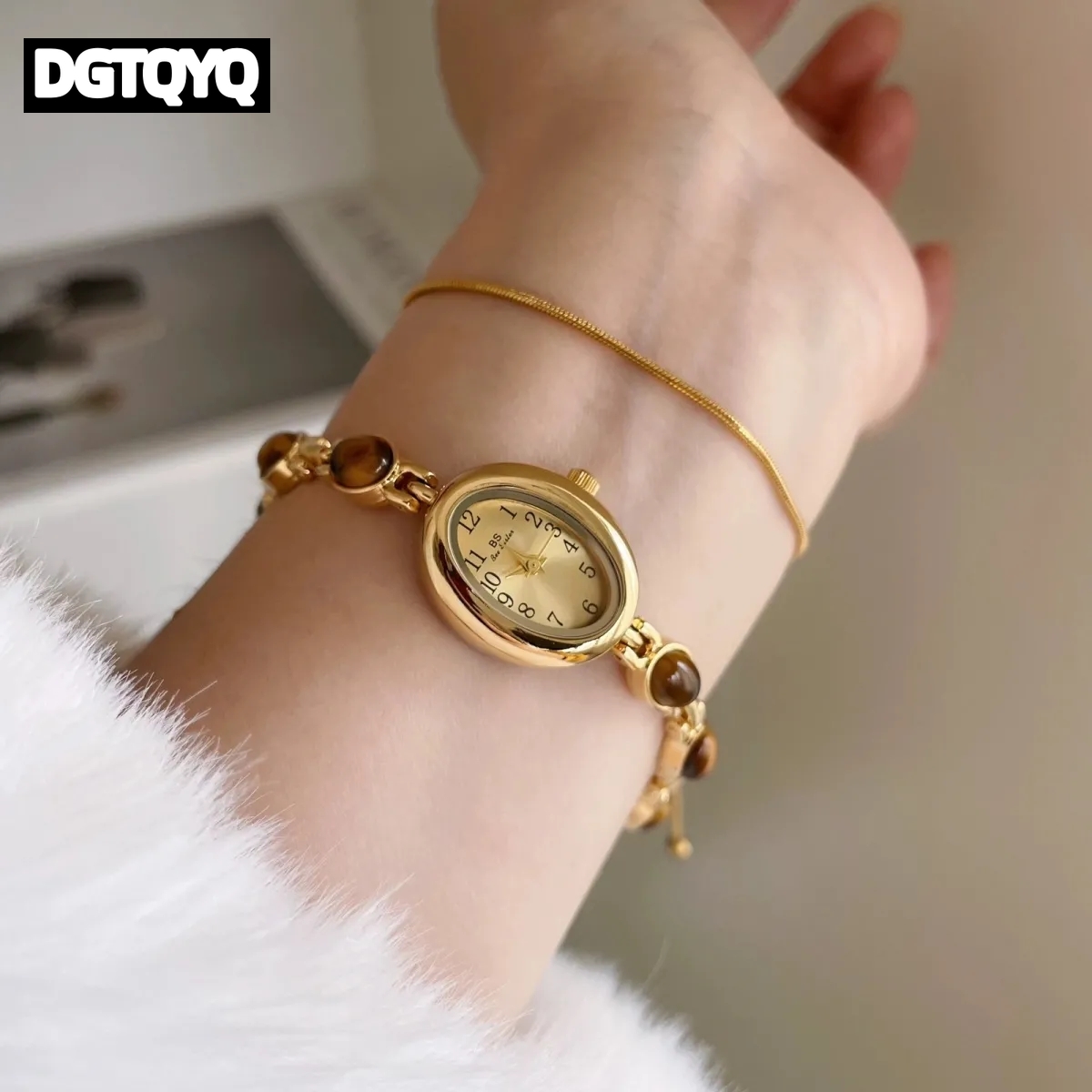 Luxury Vintage Quartz Women's  - огляд і ціна Luxury Watch With Green Dial