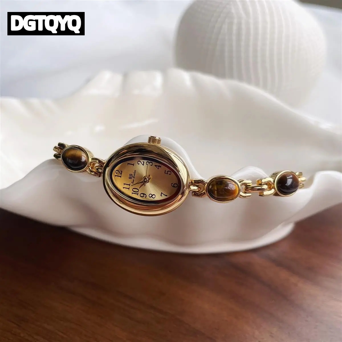 Luxury Vintage Quartz Women's  - огляд і ціна Luxury Watch With Green Dial