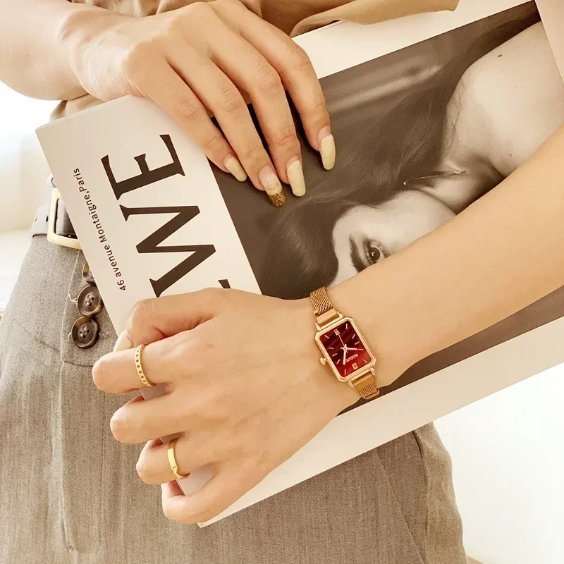 Women Watches Fashion Square L - огляд і ціна Luxury Watch With Green Dial