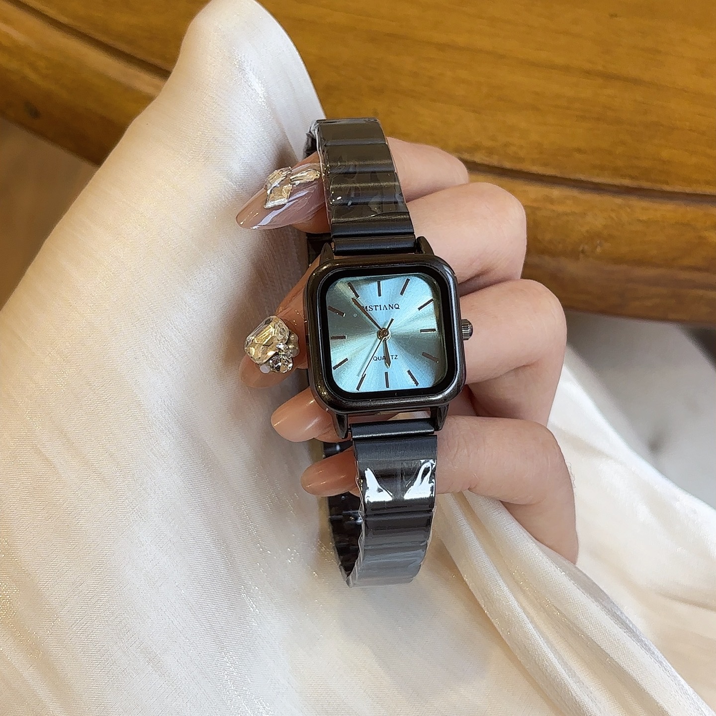 Hot Sale Brand Black Watch for - огляд і ціна Luxury Watch For Sale